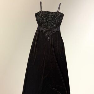 Vintage Y2K Chocolate Brown Velvet Embroidered Evening Dress